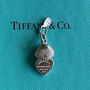 Tiffany & Co Sterling Silver Berry Marlow Shell Tag